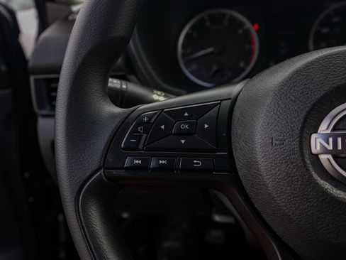 Used 2025 Nissan Sentra S image 25