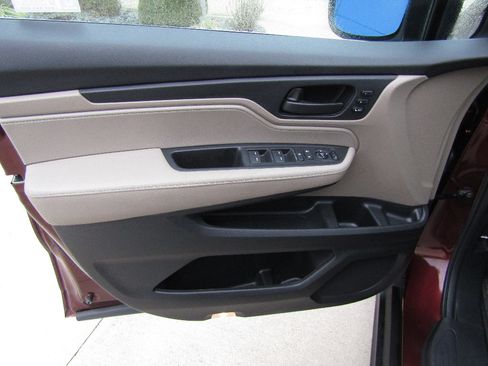 Used 2021 Honda Odyssey EX-L image 13