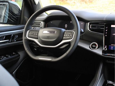 New 2026 Jeep Grand Wagoneer Limited AWD/4WD image 13