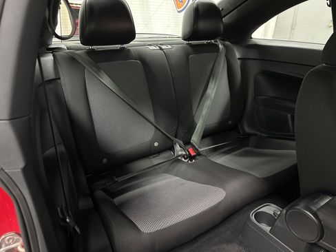 Used 2019 Volkswagen Beetle 2.0T S image 29