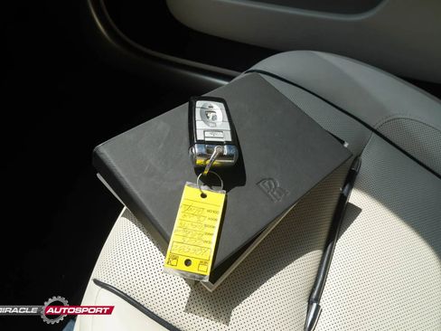 Used 2015 Rolls-Royce Wraith RWD image 40