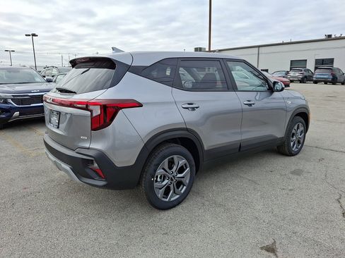 New 2026 Kia Seltos LX image 8