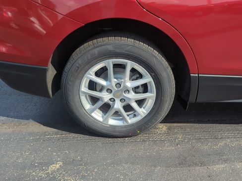 Certified 2024 Chevrolet Equinox LT AWD/4WD image 12