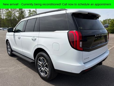 Used 2025 Ford Expedition Active image 12