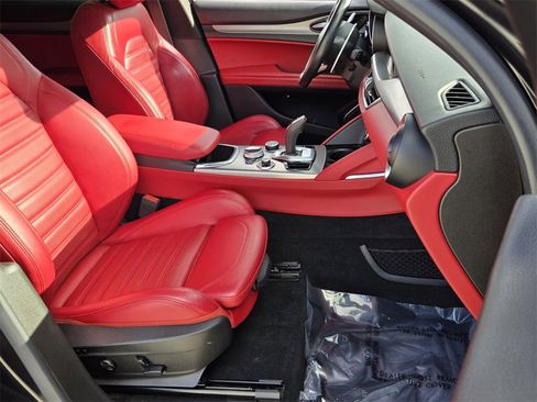 Used 2021 Alfa Romeo Stelvio Ti Sport image 17
