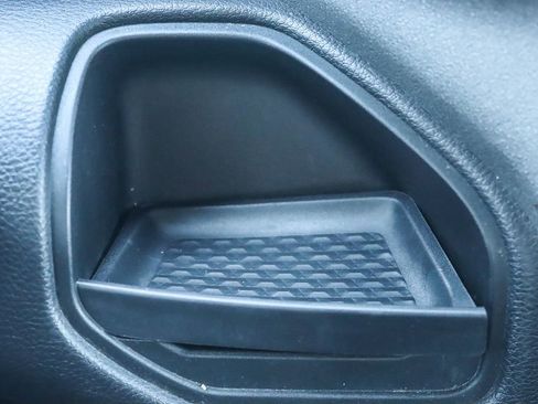 Used 2022 RAM 2500 Tradesman w/ Chrome Appearance Group image 34