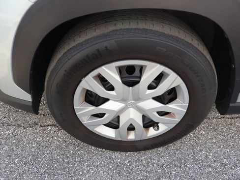 Used 2023 Toyota Corolla Cross L image 4