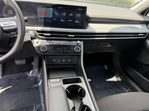 Used 2025 Hyundai Sonata SEL FWD image 16