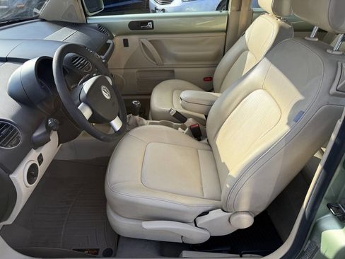 Used 2008 Volkswagen Beetle S image 20