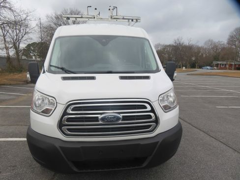 Used 2019 Ford Transit 150 XLT image 2