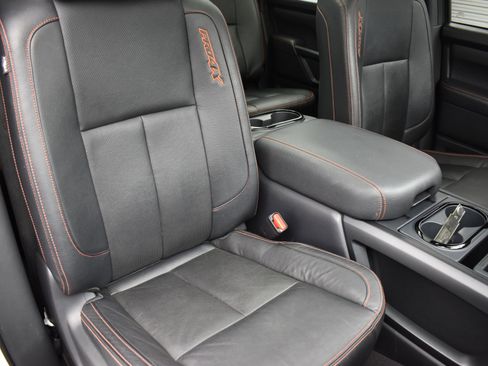 Used 2023 Nissan Titan PRO-4X w/ Pro-4x Convenience Package image 39