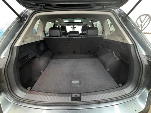 Used 2019 Volkswagen Tiguan SE w/ Panoramic Sunroof Package image 27