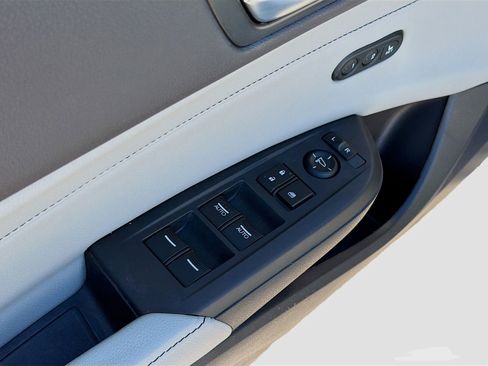 Used 2020 Acura ILX Premium Package image 23