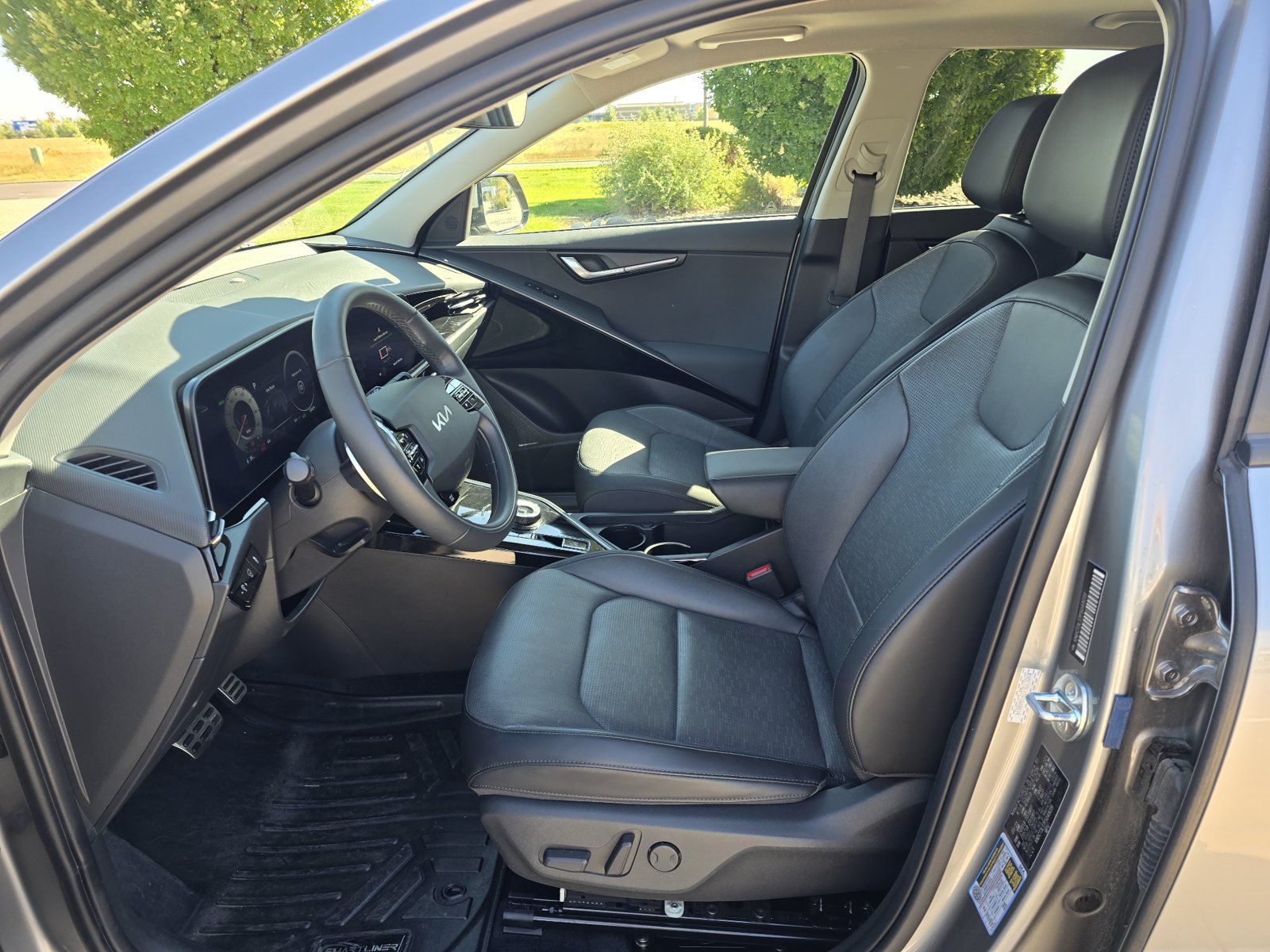Used 2023 Kia Niro Wave FWD image 12