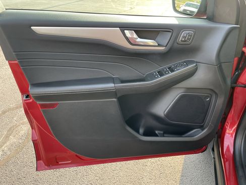 Used 2022 Ford Escape SEL w/ Technology Package image 12