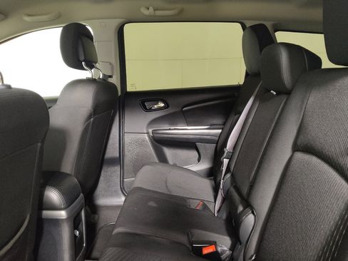 Used 2017 Dodge Journey Crossroad FWD image 18