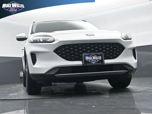 Used 2021 Ford Escape SE w/ Cold Weather Package image 18