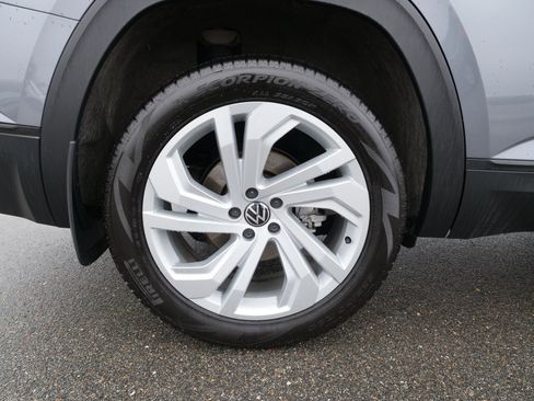 Used 2023 Volkswagen Atlas SE image 11