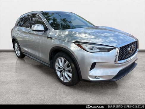 Used 2019 INFINITI QX50 Luxe w/ Cargo Package FWD image 2