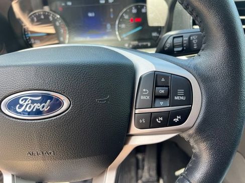 Used 2023 Ford Explorer XLT w/ Equipment Group 202A AWD/4WD image 27