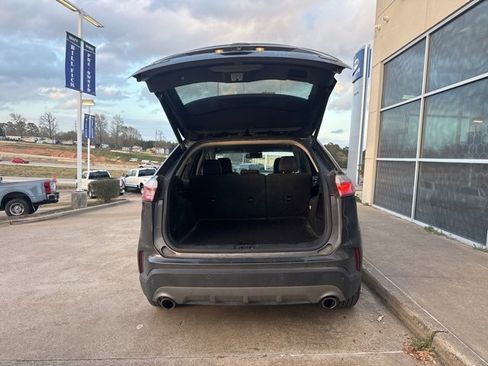 Used 2020 Ford Edge SEL w/ Convenience Package image 9