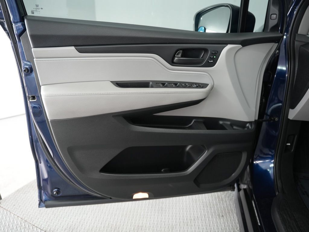 Used 2018 Honda Odyssey EX-L image 34