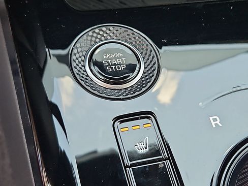 Certified 2025 Kia Niro EX w/ EX Cold Weather Package FWD image 14
