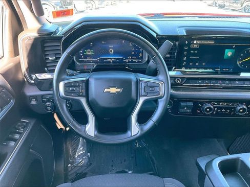 Used 2025 Chevrolet Silverado 1500 LT image 16