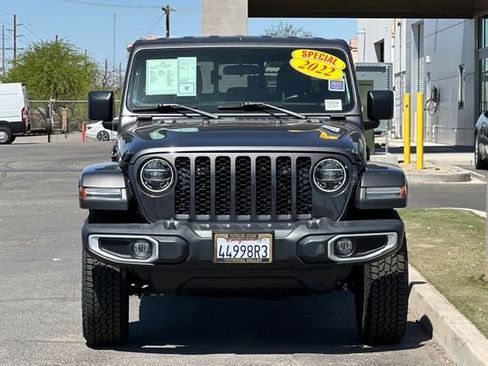 Certified 2022 Jeep Gladiator Sport AWD/4WD image 9