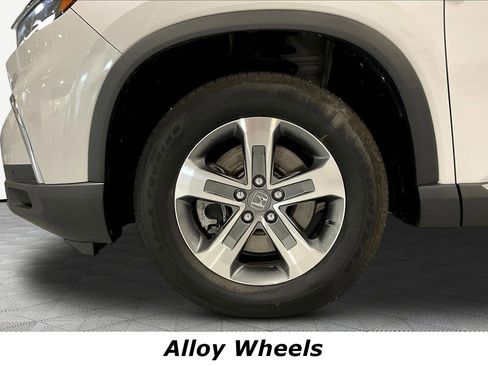 Used 2025 Honda Pilot EX-L image 34