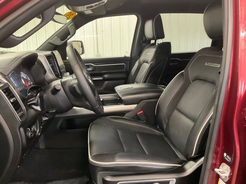 Used 2025 RAM 1500 Laramie AWD/4WD image 13
