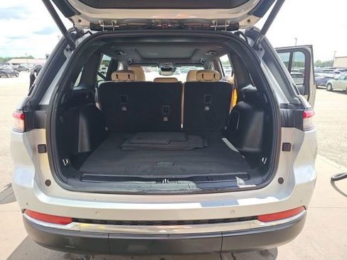 Used 2023 Jeep Grand Cherokee 4WD 4xe image 16