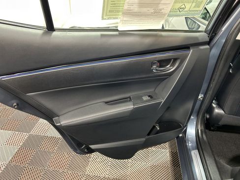 Used 2017 Toyota Corolla SE image 17