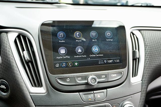 Used 2025 Chevrolet Malibu RS FWD image 35
