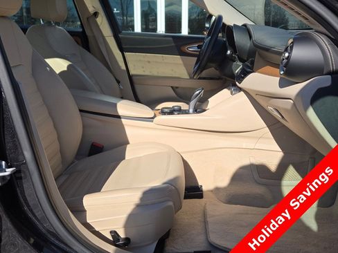 Used 2019 Alfa Romeo Giulia Ti w/ Quick Order Package 22X Lusso image 6