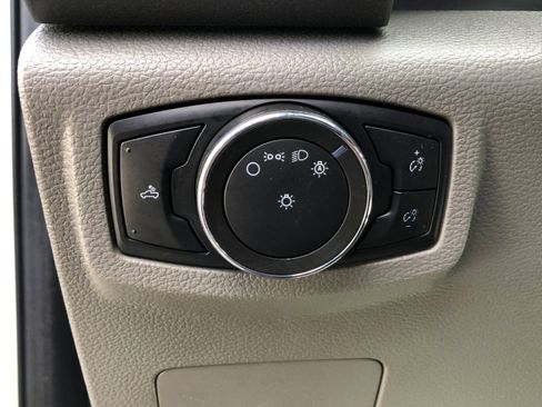 Used 2022 Ford F450 XL w/ Power Equipment Group image 17