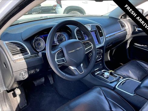 Used 2023 Chrysler 300 Touring L w/ Comfort Group AWD/4WD image 6