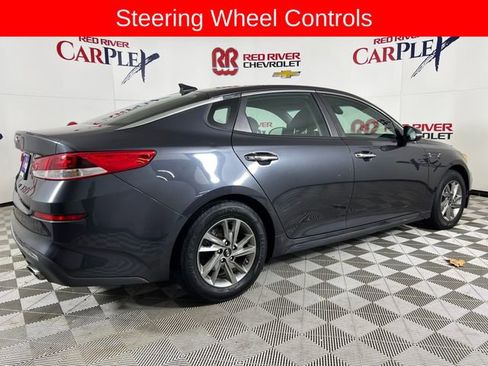 Used 2019 Kia Optima LX image 8