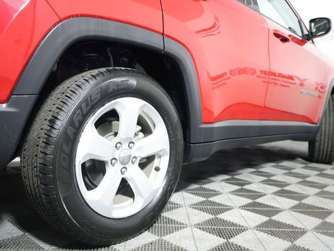 Used 2021 Jeep Compass Latitude w/ Driver Assistance Group image 17