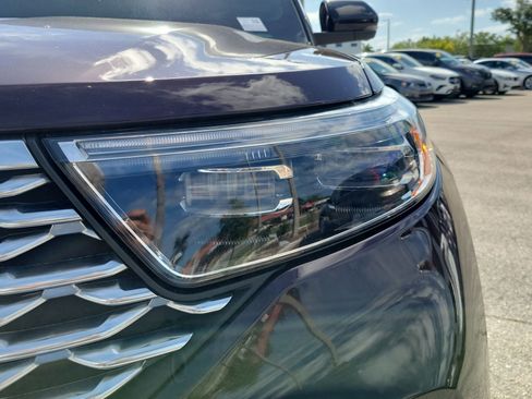 Used 2023 Ford Explorer Platinum w/ Technology Package AWD/4WD image 11