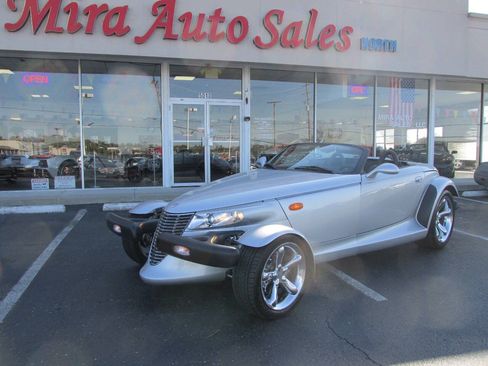 Used 2002 Chrysler Prowler RWD image 3