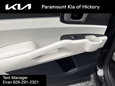 Used 2025 Kia Sorento S w/ Panoramic Sunroof Package FWD image 13