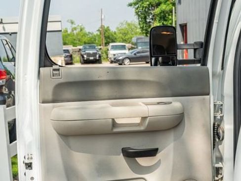 Used 2014 Chevrolet Silverado 2500 LT w/ Interior Plus Package AWD/4WD image 34