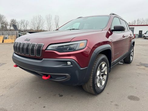 Used 2019 Jeep Cherokee Trailhawk image 1