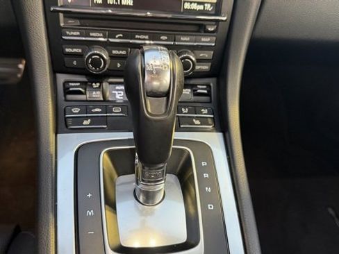 Used 2015 Porsche 911 Carrera image 4