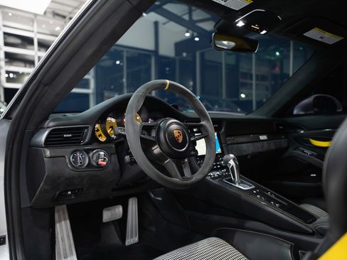 Used 2018 Porsche 911 GT2 RS image 14