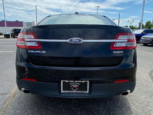 Used 2017 Ford Taurus SE FWD image 5