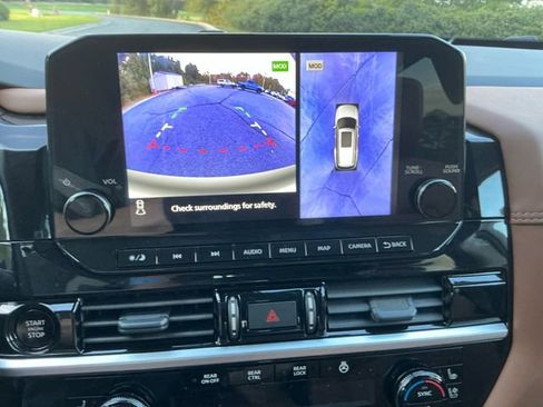 New 2025 Nissan Pathfinder Platinum w/ Cargo Package image 23