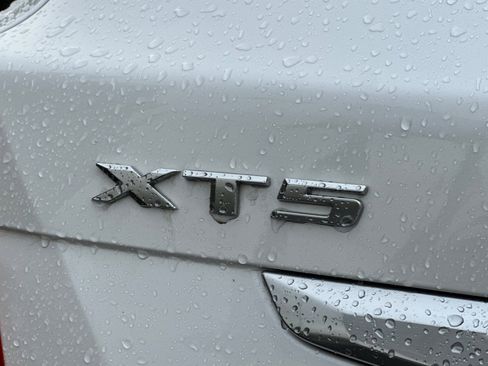 Used 2019 Cadillac XT5 Platinum image 27