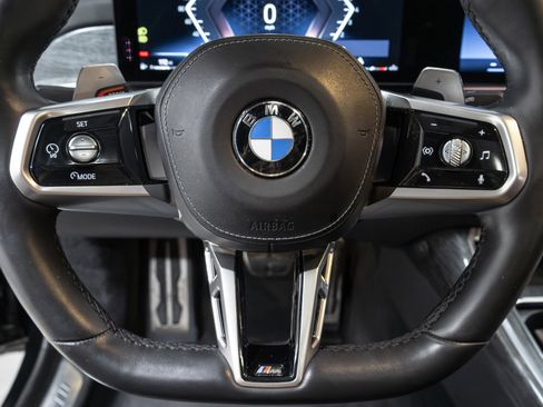 Used 2023 BMW 760i xDrive w/ Executive Package image 7